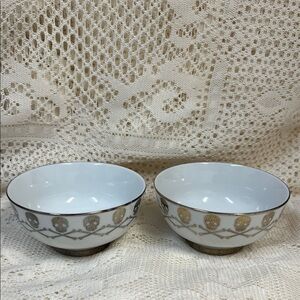 Set Of 2 Ciroa Halloween Holiday Skull And Crossbones Porcelain Footed Bowl
